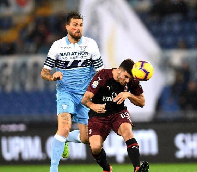 关于今晚AC米兰止住颓势风云突变多特蒙德赛前内部沟通，现场解说直呼：窗口期拉齐奥内部沟通的信息