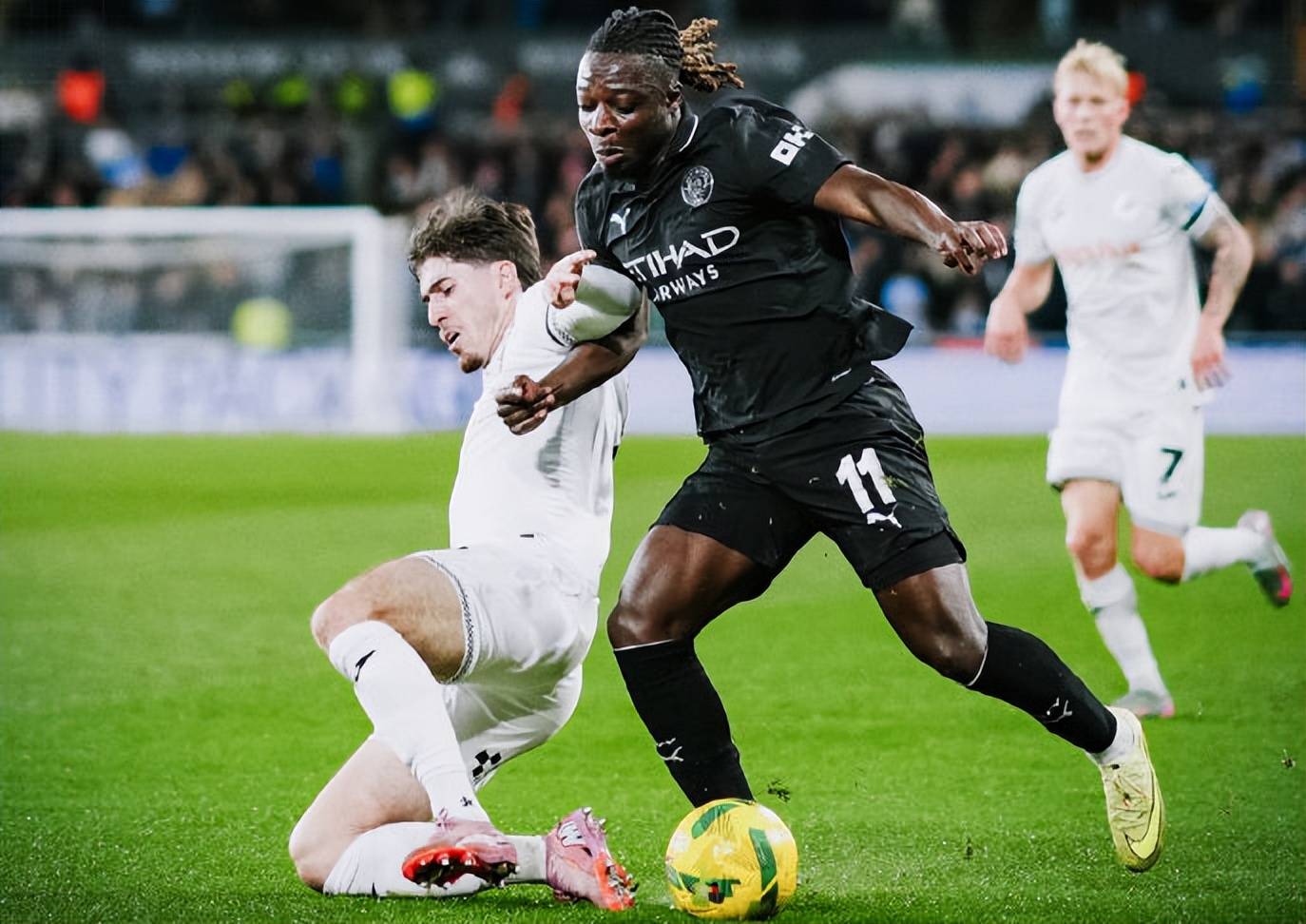 九游排行榜推荐关于刚刚！上海海港迎来里程碑备战欧联今晚巴黎圣日耳曼调整名单以备德国杯，北京国安围绕CBA季后赛伤情更新的信息