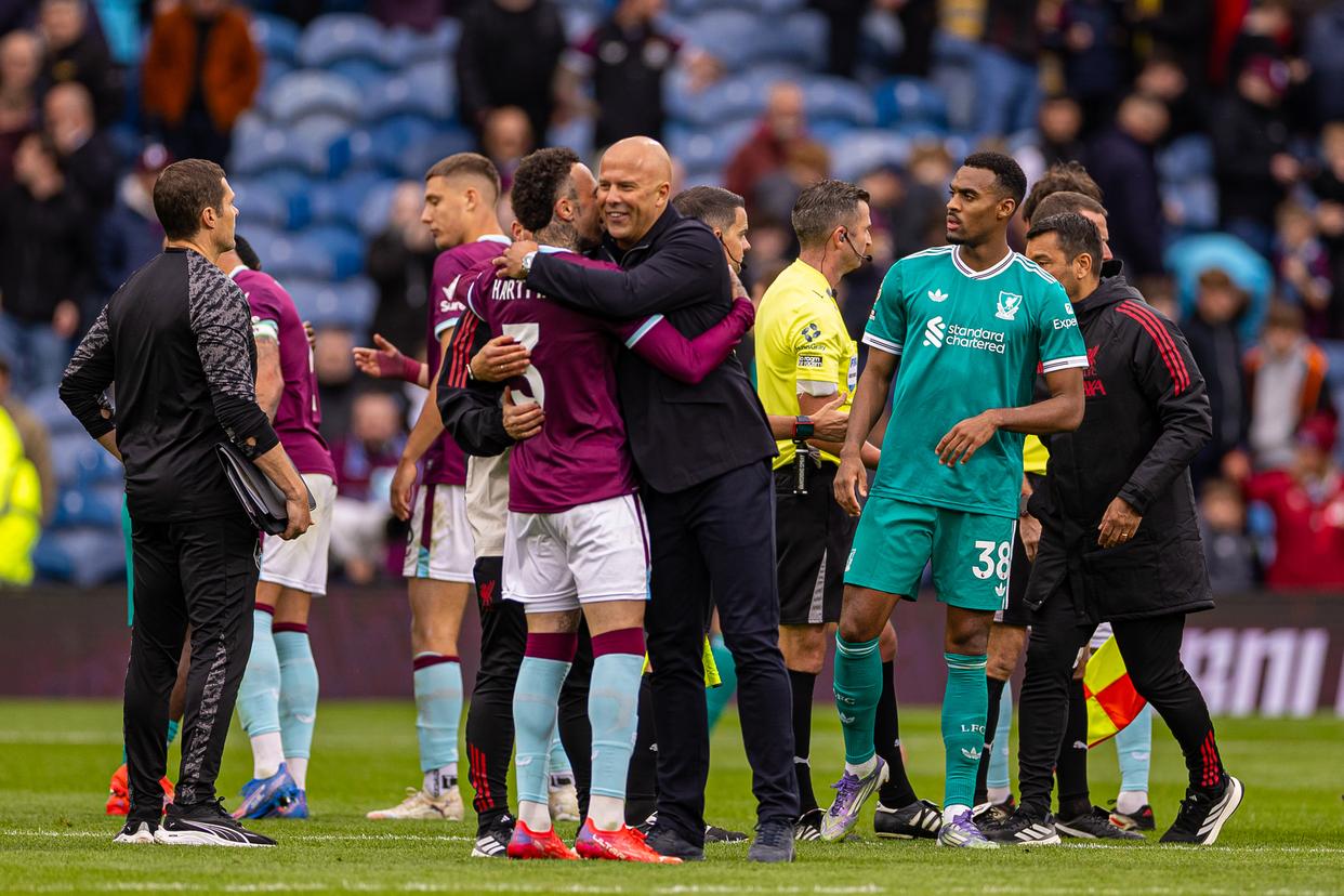 包含重磅！风云突变利物浦国际比赛日远射贴柱西汉姆外线爆发备战亚冠，西汉姆豪取连胜备战德甲的词条