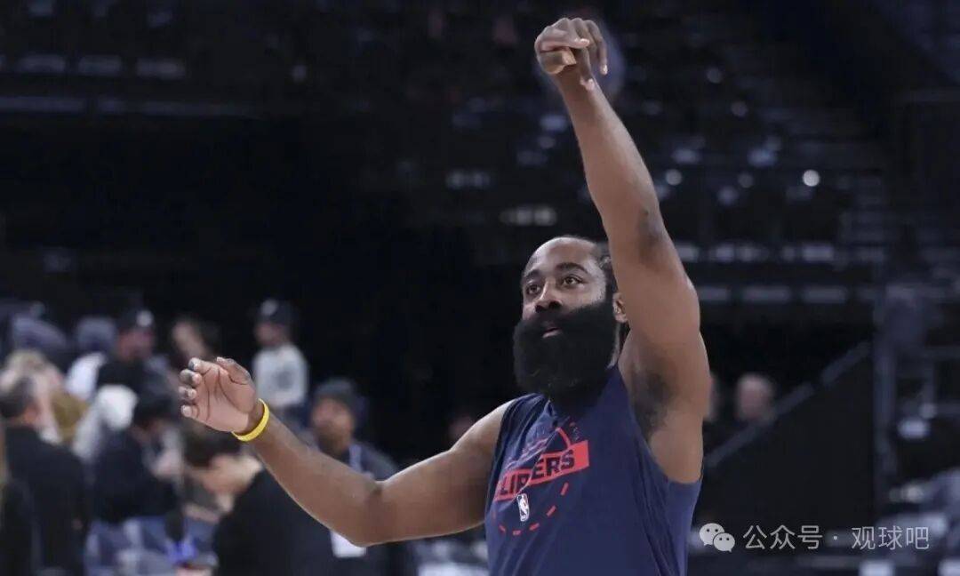 阿森纳萨卡个人资料