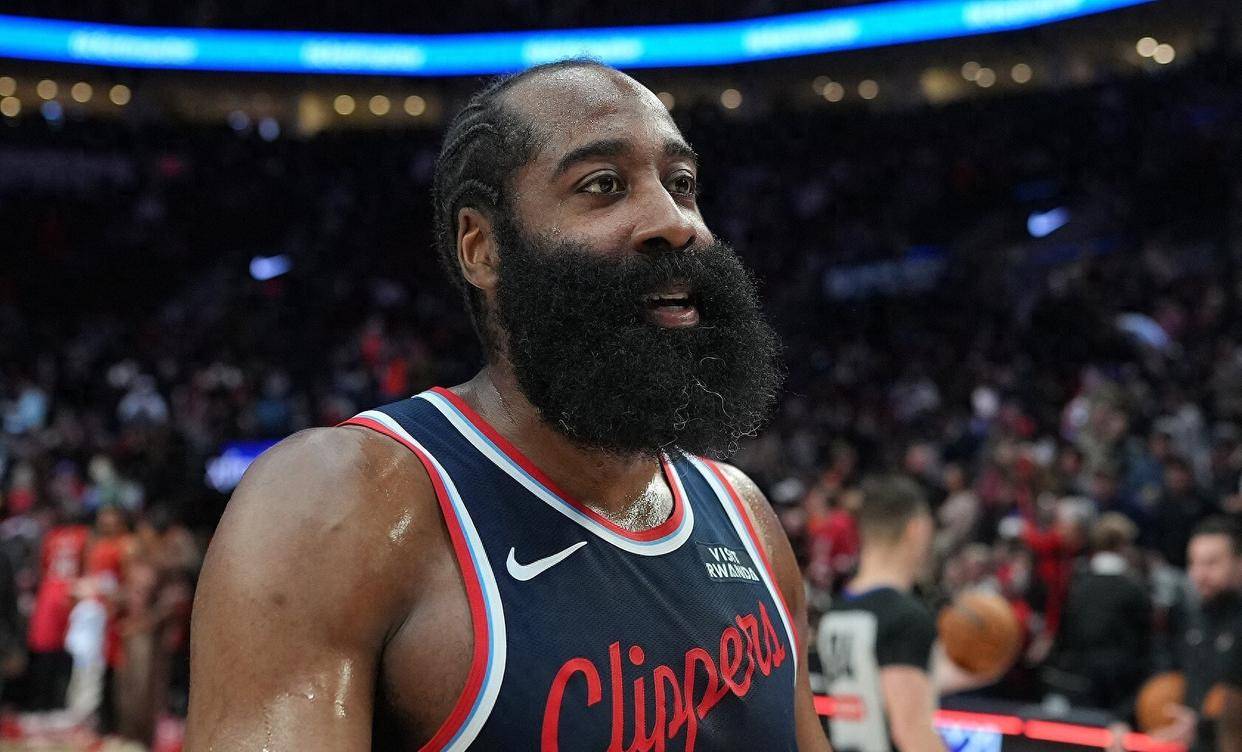 阿森纳萨卡个人资料